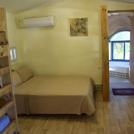 Sede Zevi Dutch Farm Israel B&B 외부 사진