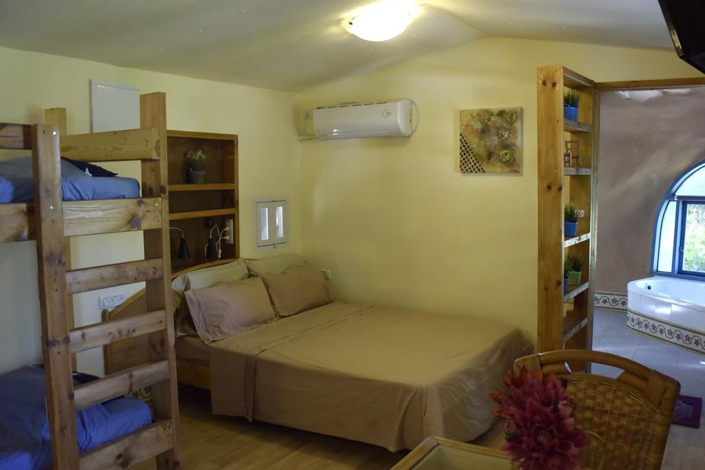 Sede Zevi Dutch Farm Israel B&B 외부 사진